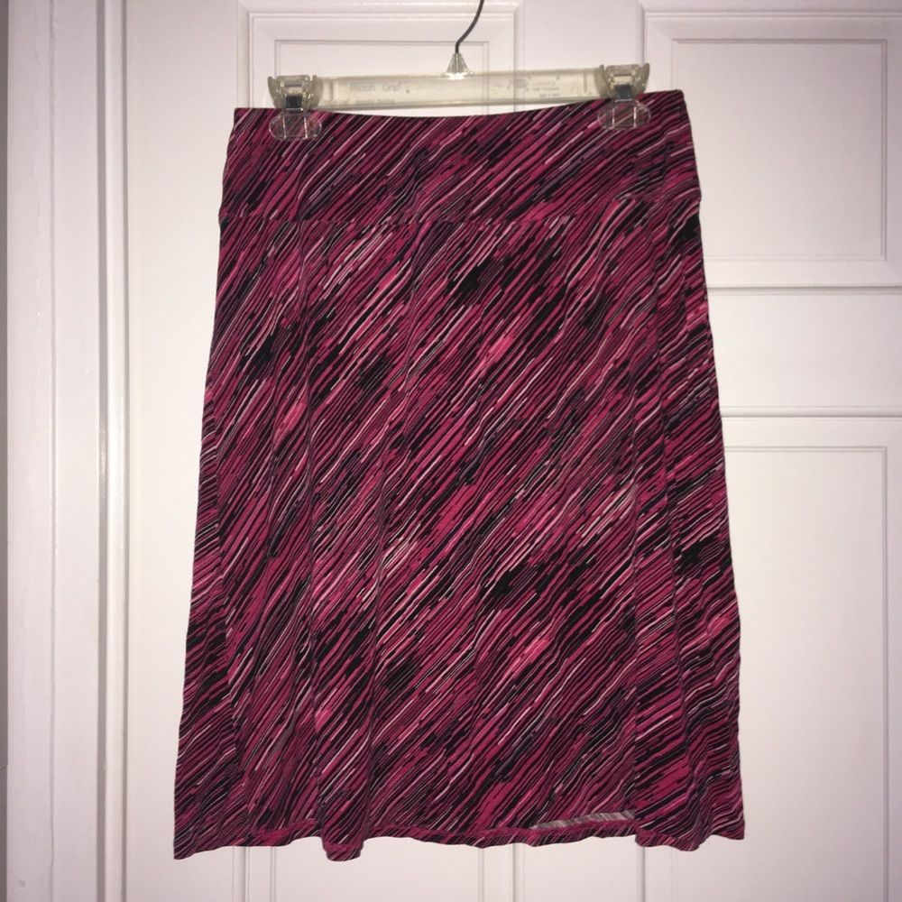 New York & Company pink/black/white flowy skirt